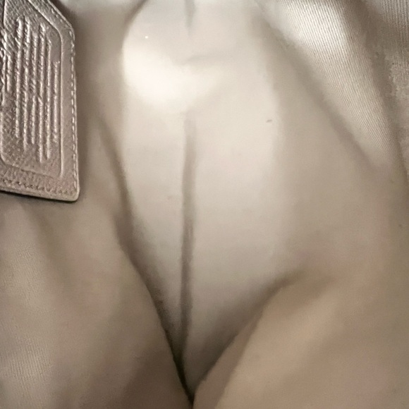 Authentic Coach F36637 Cream Leather Tote Bag AS IS - Picture 12 of 16